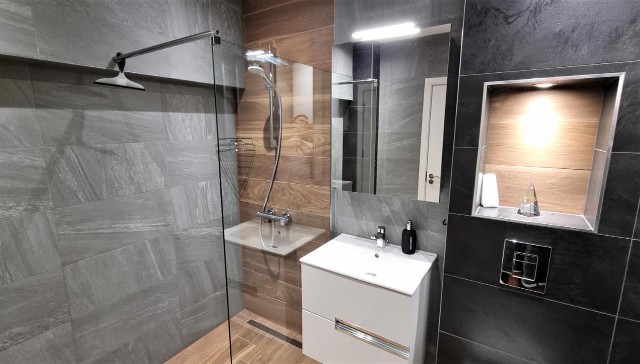 Luxury Quiet Apartment In The City Center Plowdiw Exterior foto