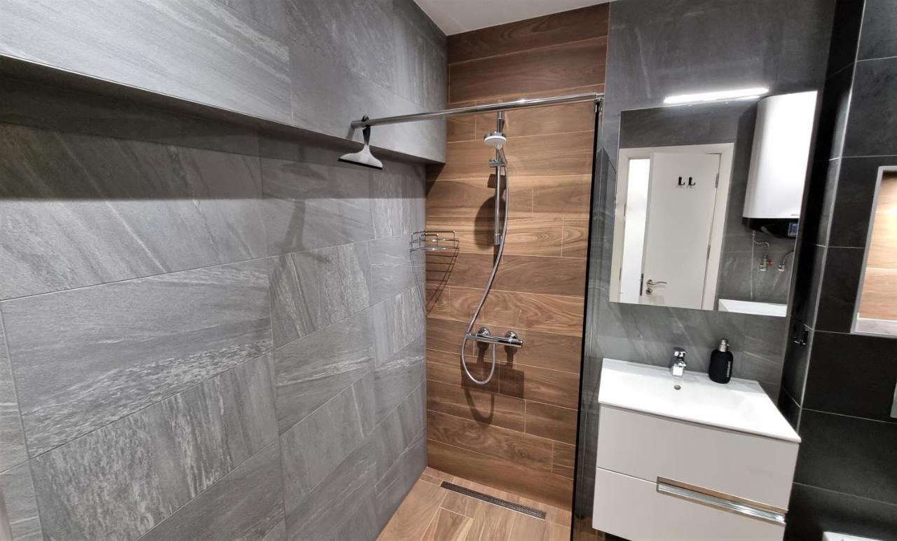 Luxury Quiet Apartment In The City Center Plowdiw Exterior foto