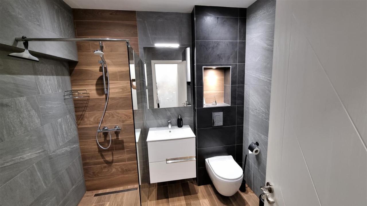 Luxury Quiet Apartment In The City Center Plowdiw Exterior foto